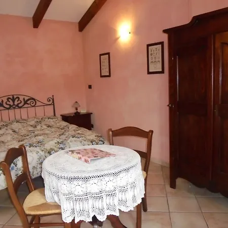 Alloggio per agriturismo La Terrazza Sul Bosco Barolo