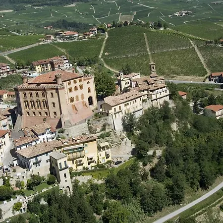 La Terrazza Sul Bosco 农家乐 巴罗洛